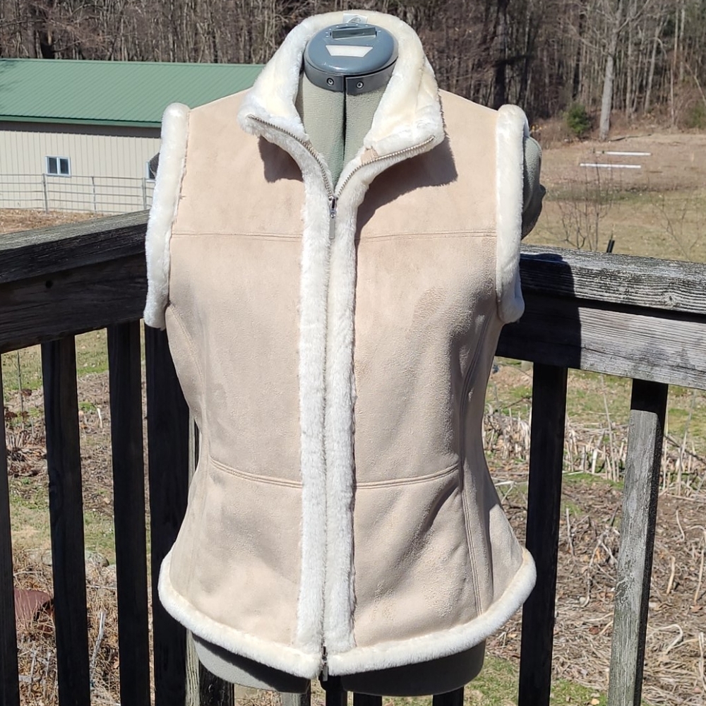 Nine & Company Faux  Shearling Vest Sz. 8